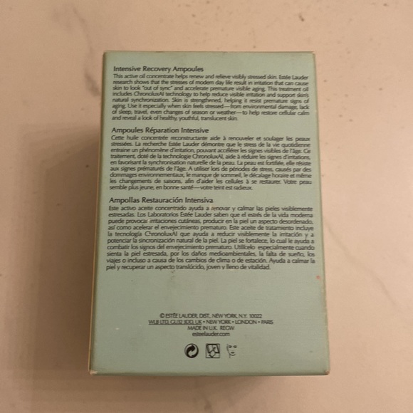 Estée Lauder Advanced Night Repair Ampoules - Picture 4 of 5